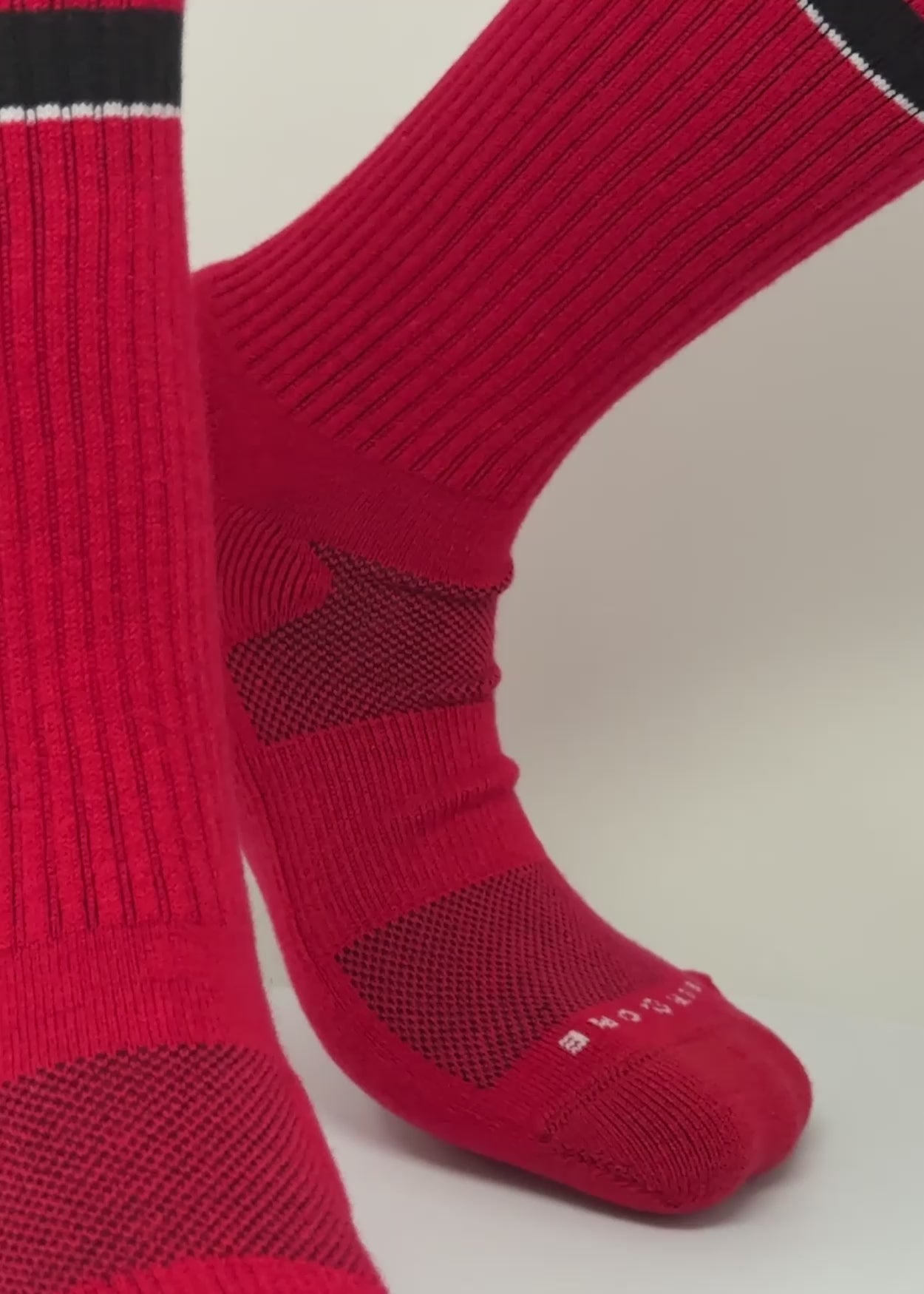 Bleed Red | Copper + Merino Wool for Superior Freshness